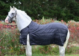 BOW HORSE 250GM LINER RUG