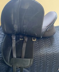 ON TRIAL - WINTEC LITE PONY 15"