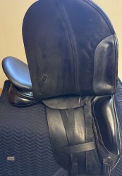 ON TRIAL - ALBION SLK ULTIMA ADJUSTA DRESSAGE 17.5"