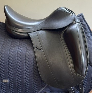 ON TRIAL - EQUIPE EMPORIO DRESSAGE 17"