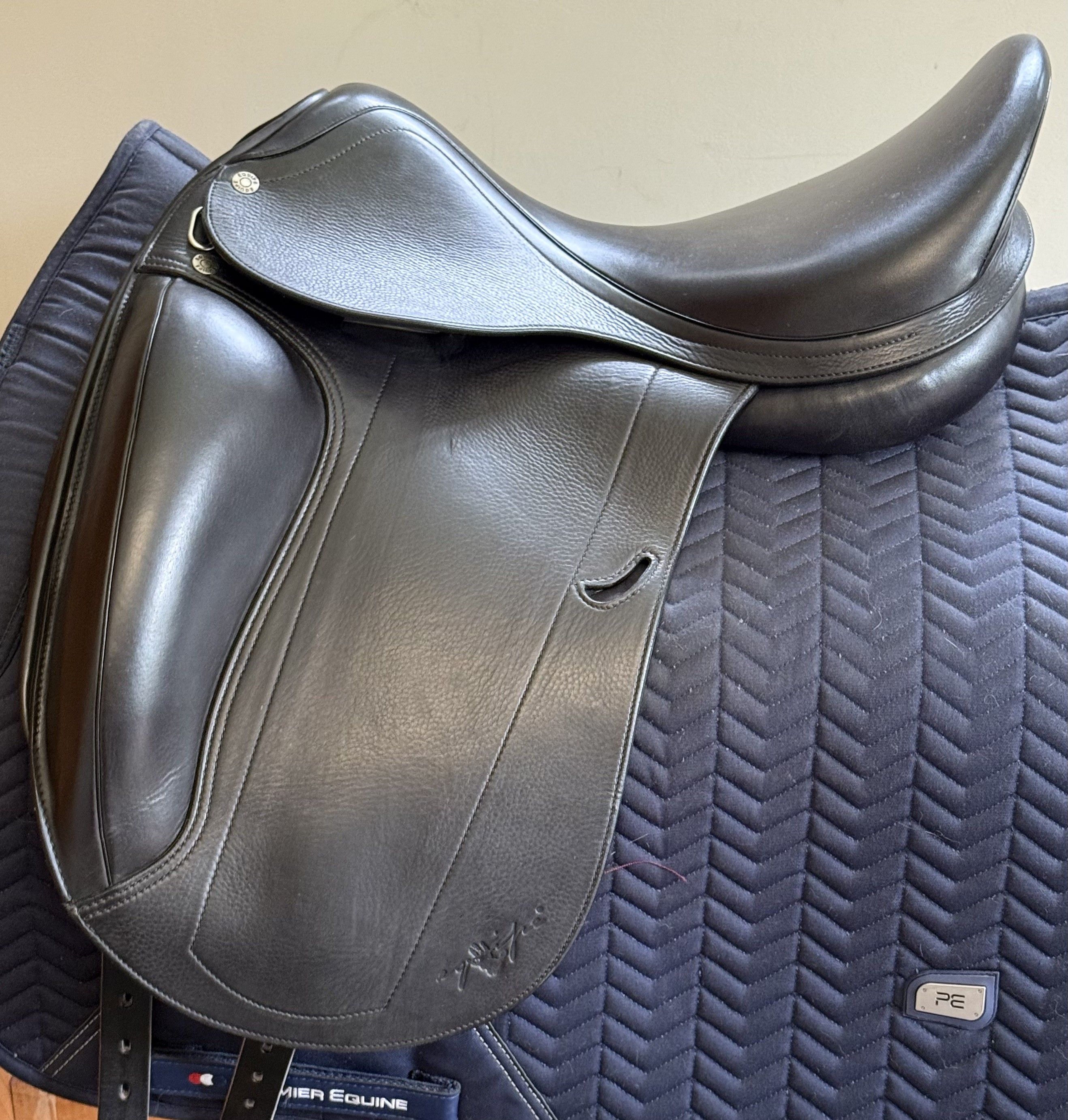 ON TRIAL - EQUIPE EMPORIO DRESSAGE 17"