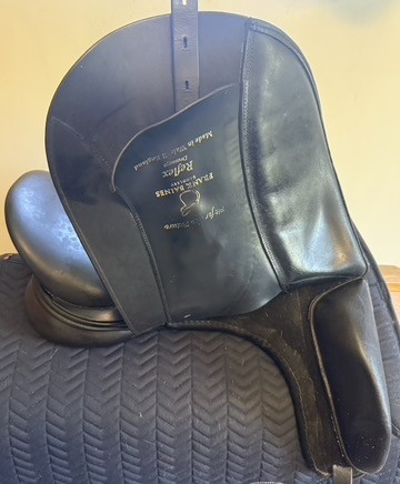 FRANK BAINES REFLEX DRESSAGE 17.5" M