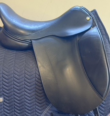 FRANK BAINES REFLEX DRESSAGE 17.5" M