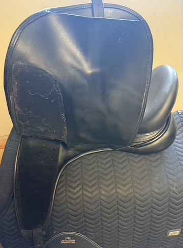 IDEAL SOPHIA DRESSAGE 17"